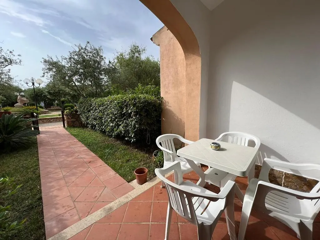 Casa Saturno Vila San Teodoro  Itália